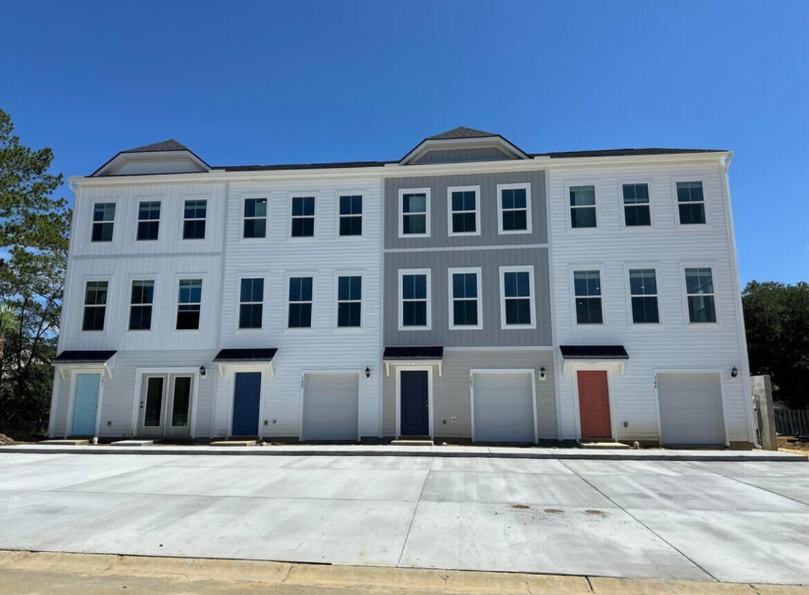 Property Photo: 4633 Forest Hills Drive # 103 SC 29418