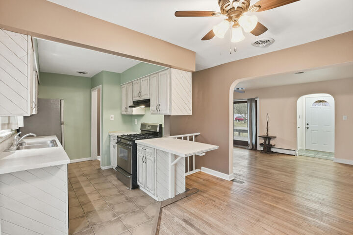 Property Photo:  1107 W 62nd Place  IN 46410 