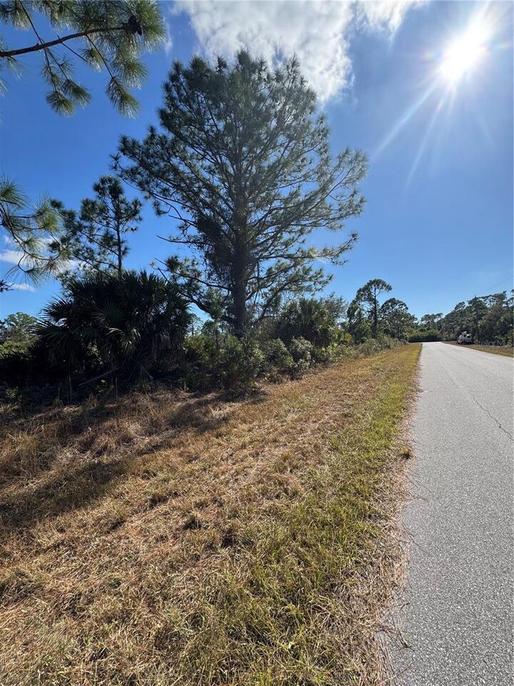 Property Photo:  2366 Le Jeune Drive  FL 33953 