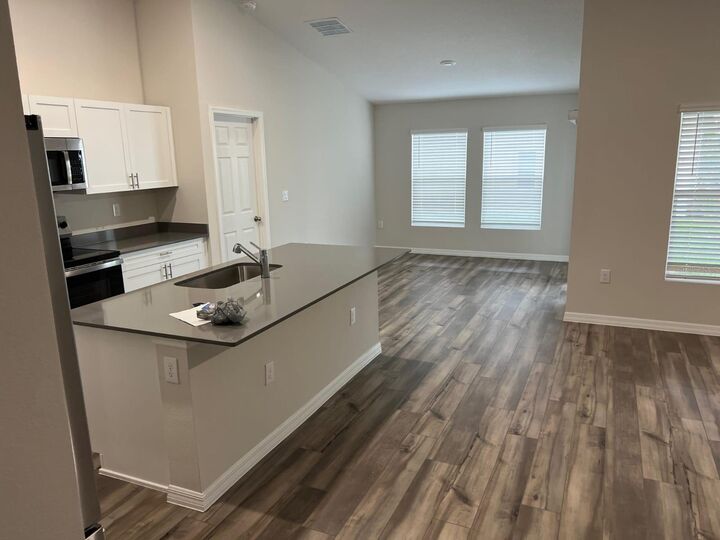 Property Photo:  1584 Ellesmere Avenue  FL 33844 