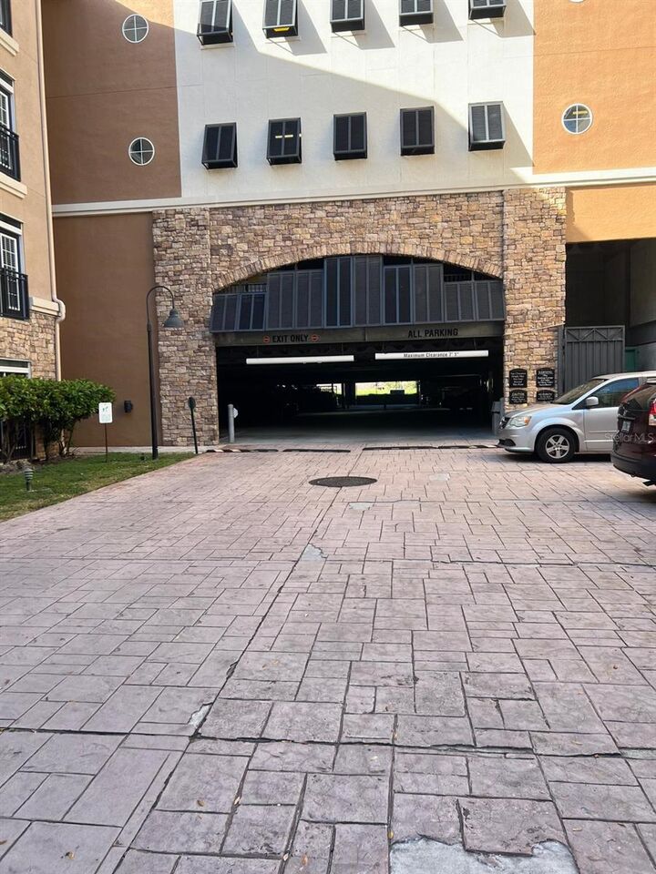 Property Photo: 4221 W Spruce Street 2222 FL 33607