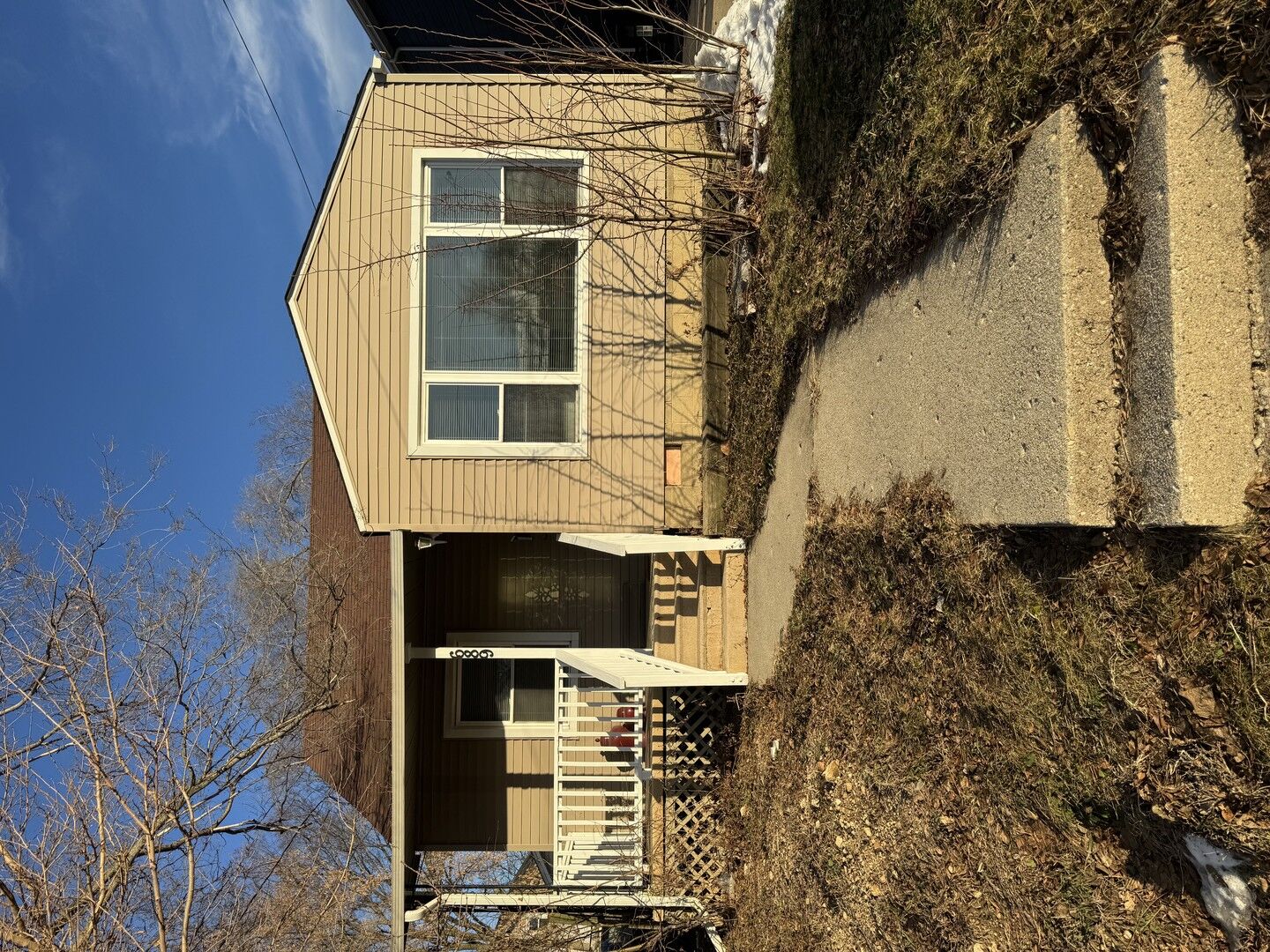 Property Photo:  689 N Lincoln Avenue  IL 60505 