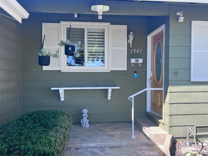 Property Photo:  1541 S Thornburg  CA 93458 