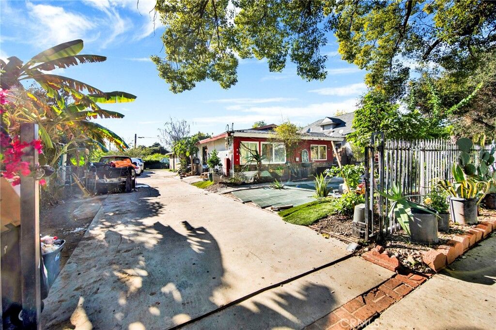 Property Photo:  691 Lincoln Avenue  CA 91103 