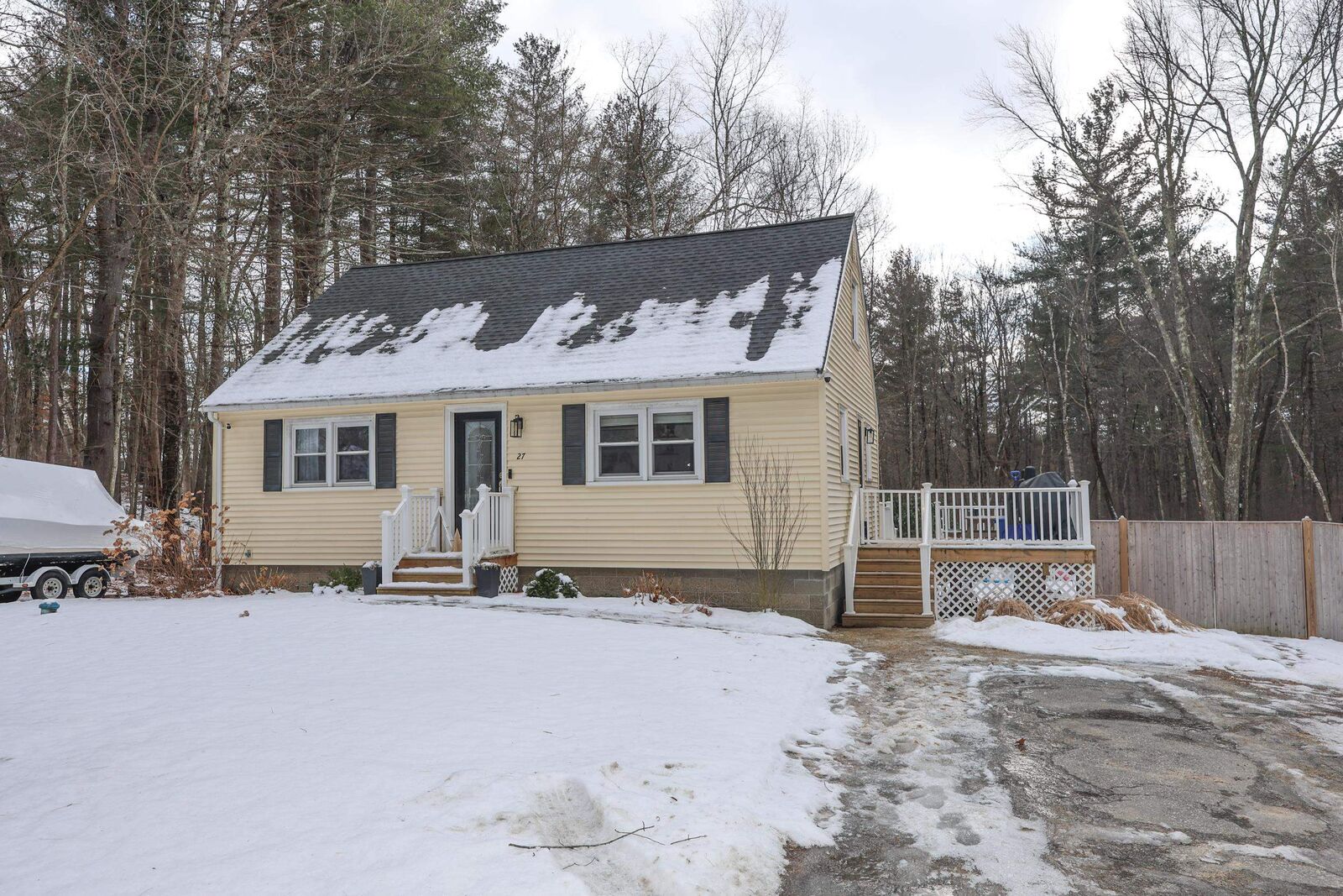 Property Photo: 27 Willow Street NH 03076