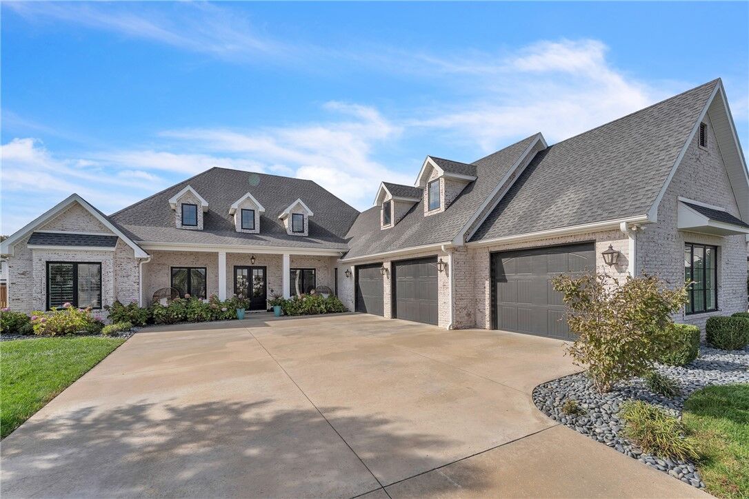 Property Photo:  4402 S 87th Place  AR 72713 