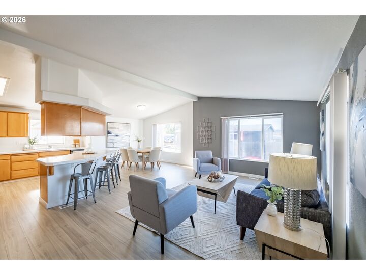 Property Photo:  2155 Robins Ln SE #33  OR 97306 