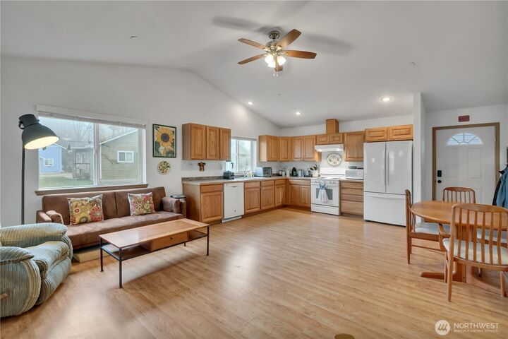 Property Photo:  4516  Mattson Lane SE  WA 98503 