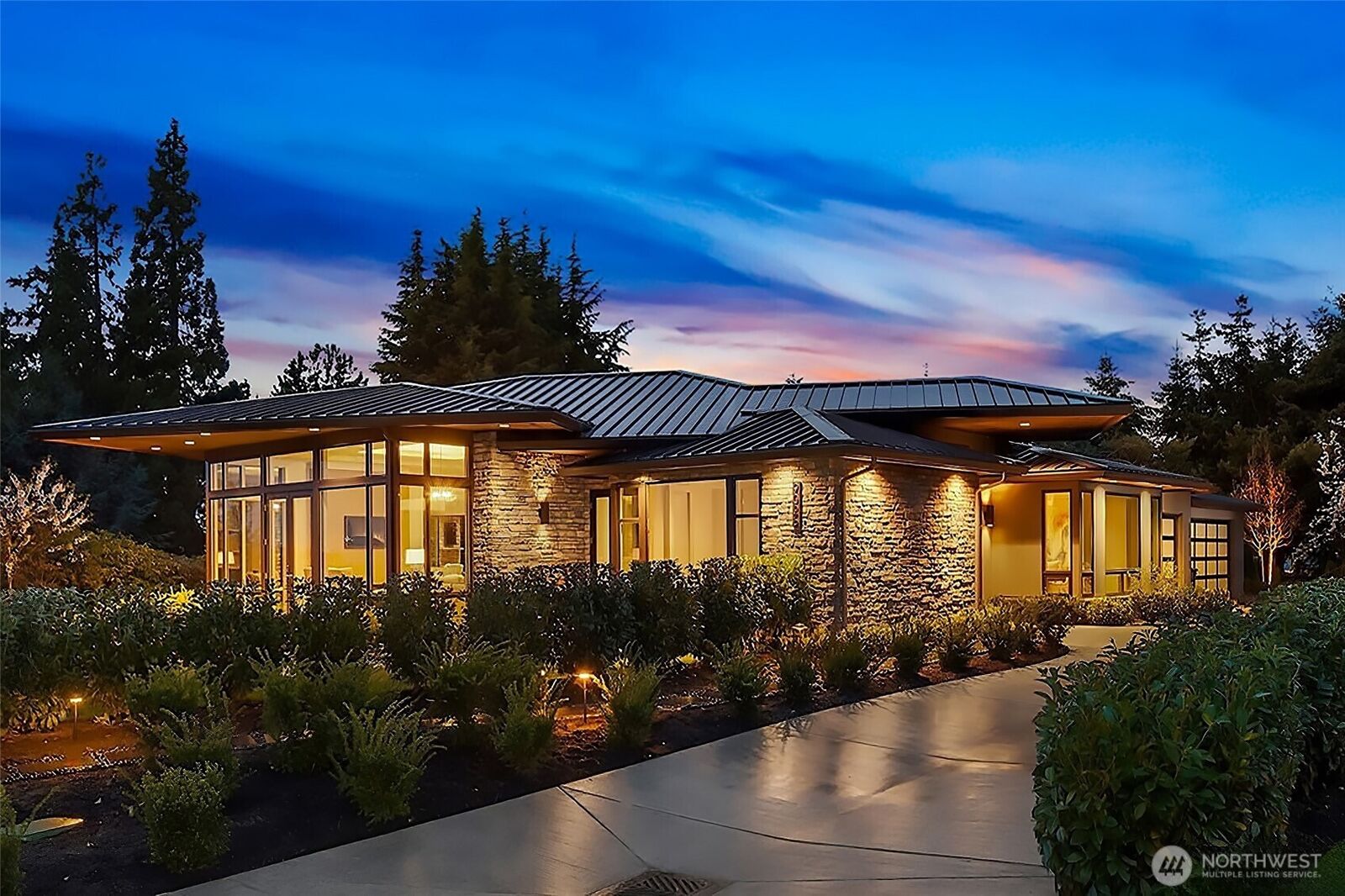 Property Photo:  9026 NE 19th Street  WA 98004 