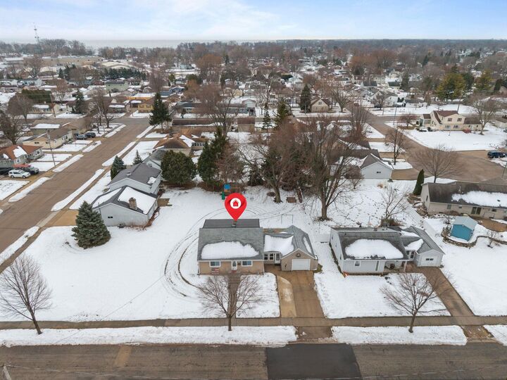Property Photo:  929 Harding Street  WI 54952 