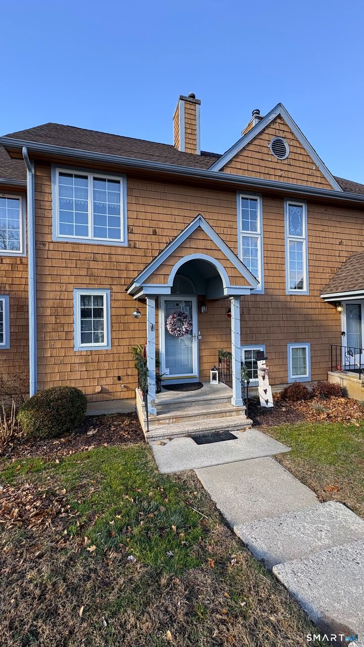 Property Photo:  30 Julia Court 30  CT 06016 