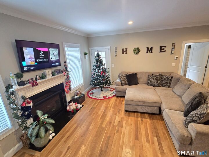 Property Photo:  30 Brookview Circle 30  CT 06010 