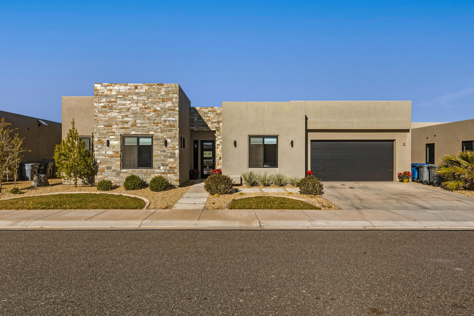 Property Photo:  5002 W 3175 S  UT 84737 