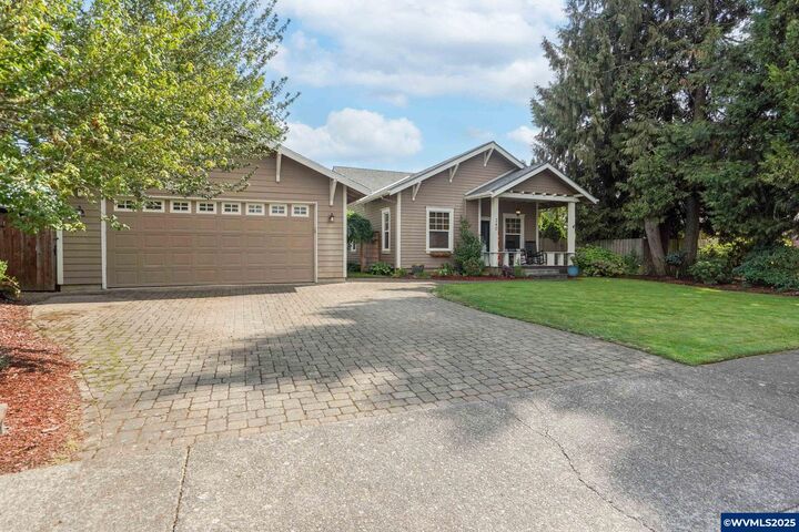 Property Photo:  240 N Noble Av  OR 97383 