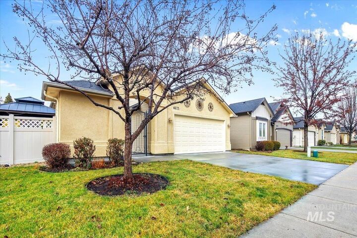 Property Photo:  4625 N Vin Santo Avenue  ID 83646 