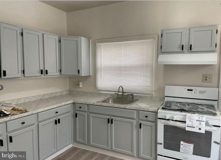 Property Photo:  352 N Gross Street  PA 19139 