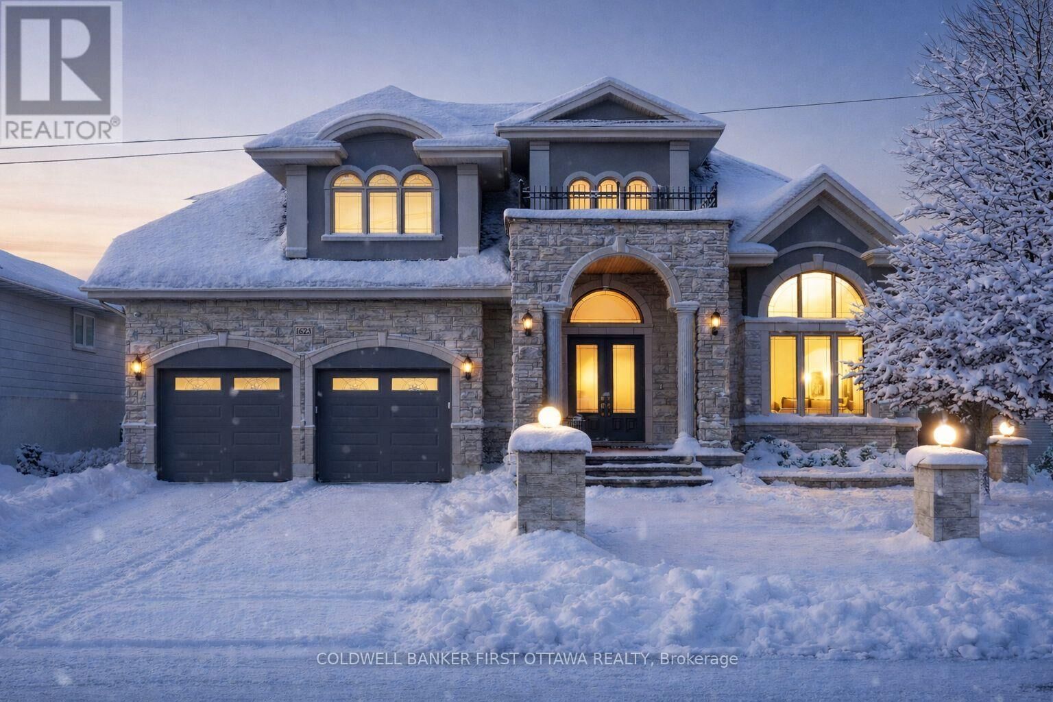 Property Photo:  1623 Claymor Avenue  ON K2C 1T4 