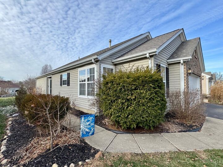 Property Photo:  250 Hartford Court  OH 45039 