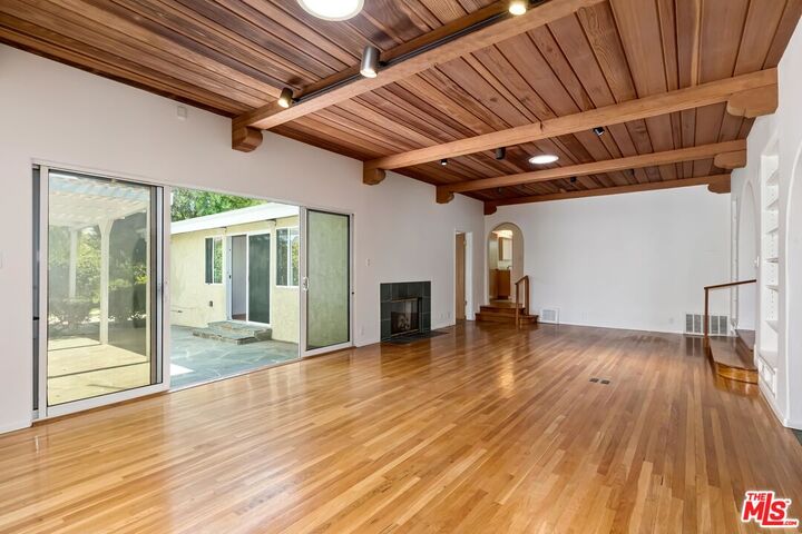 Property Photo:  921 24th St  CA 90403 