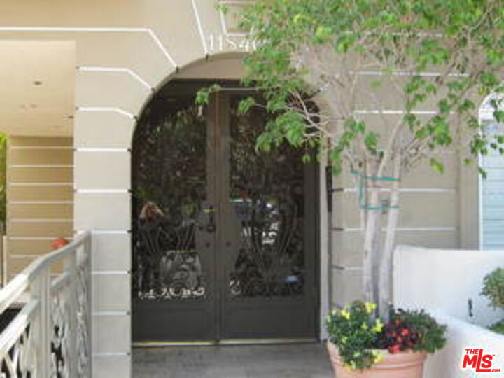 Property Photo: 11840 Dorothy St CA 90049