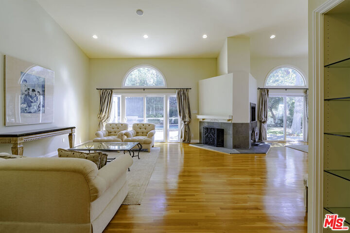 Property Photo: 2250 Betty Ln CA 90210