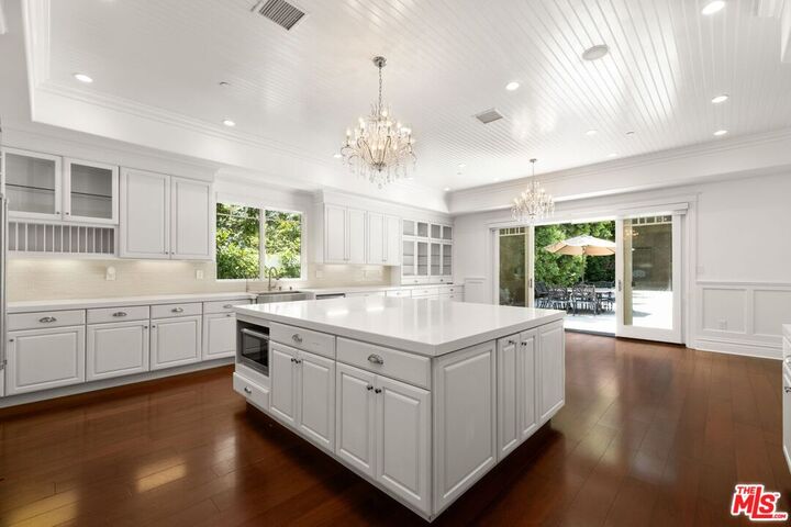 Property Photo: 453 S Bentley Ave CA 90049