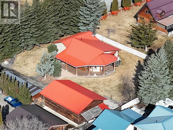 Property Photo: 6228 Tamarack Road BC V0B 2K0