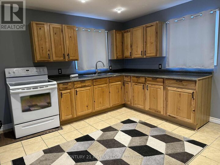 Photo de la propriété:  101 Schofield Avenue  ON K6V 4M7 