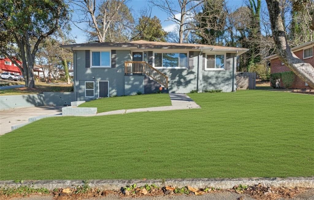 Property Photo:  147 Hermer Circle NW  GA 30311 