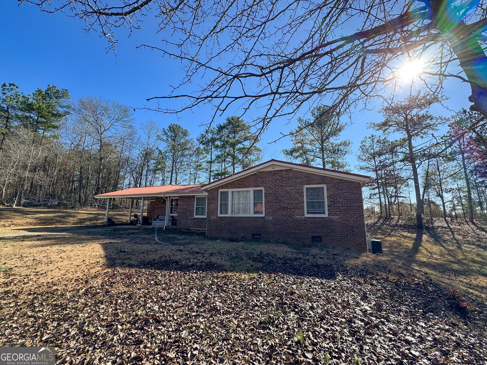 Property Photo:  569 Farmers High Road  GA 30117 