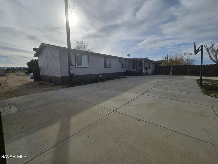 Property Photo: 5818 Hidden Trail Road CA 93560