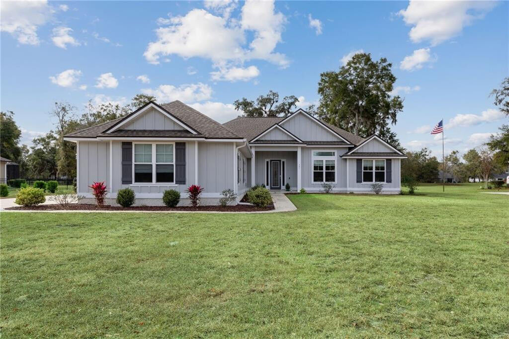 Property Photo:  321 Harbour Island Circle  GA 31565 