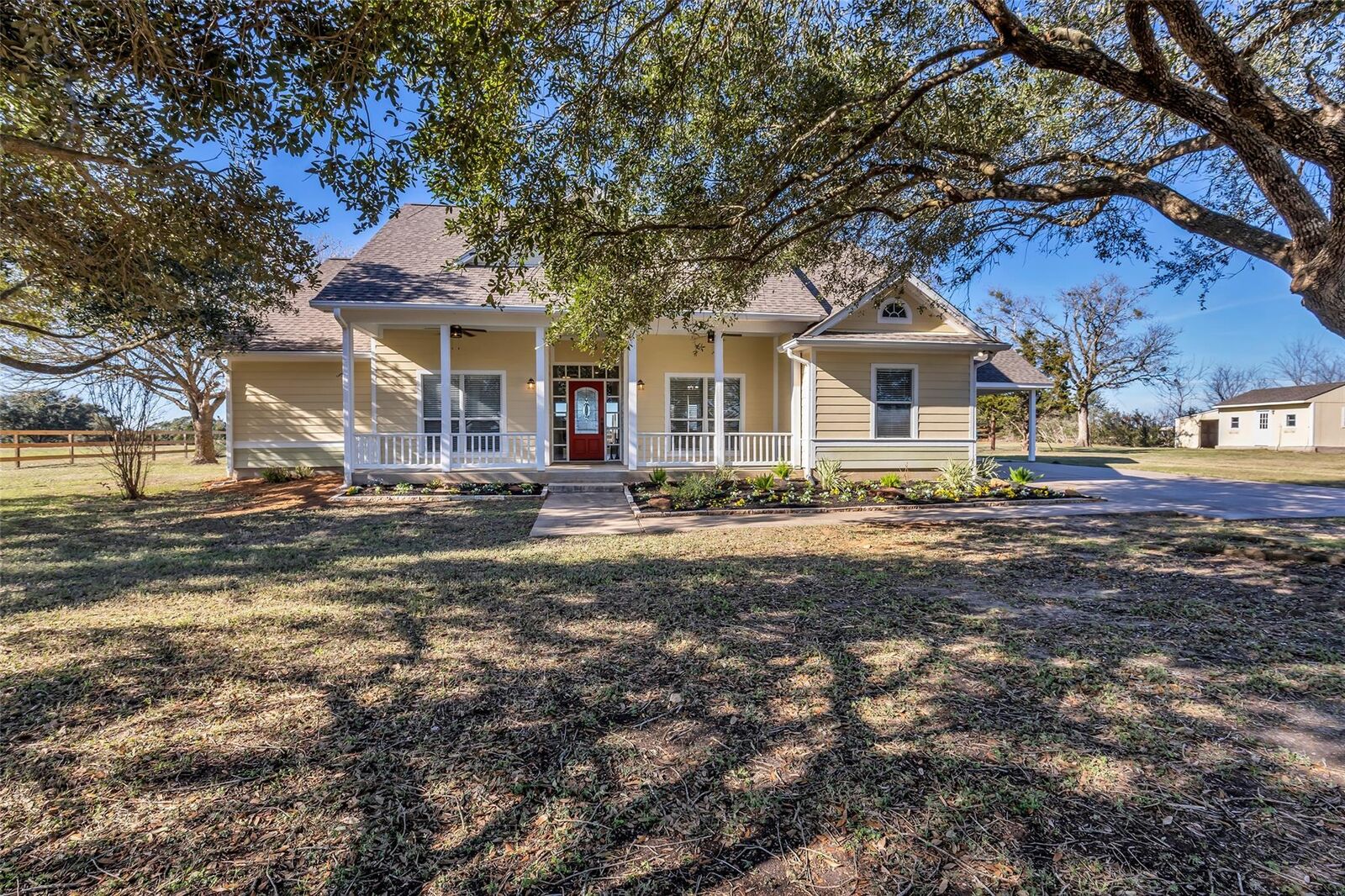 Property Photo:  1075 Harrisburg Road  TX 77833 