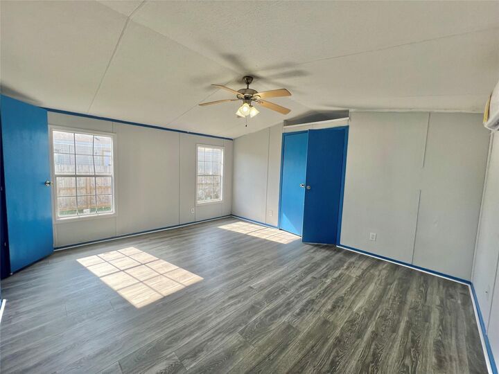 Property Photo:  2525 Oyster Creek Bend  TX 77541 