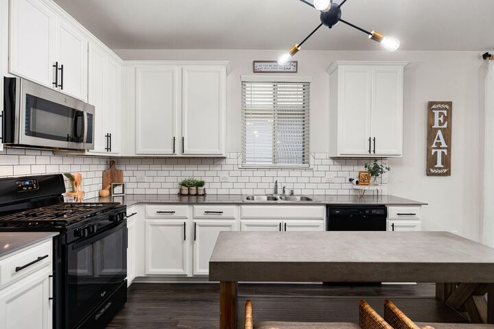 Property Photo: 1731 Gray Hawk Drive TX 77489