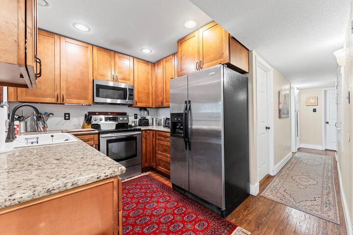 Property Photo:  1504 Early Lane  TX 77055 