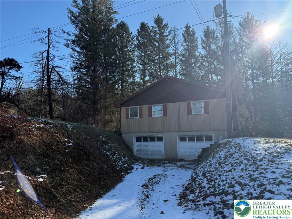 Property Photo:  530 Old Main Street  PA 18088 