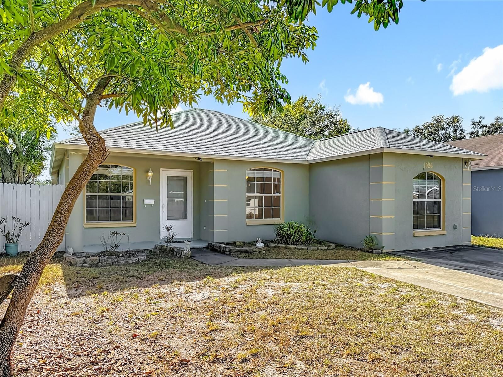 Property Photo: 1926 29th Avenue N FL 33713
