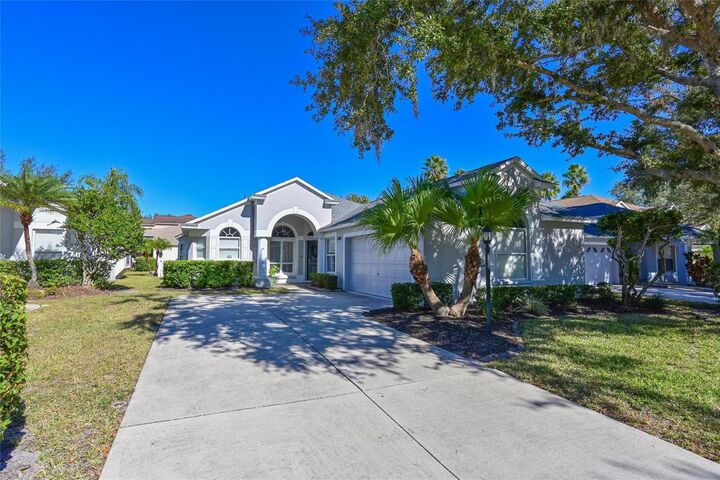 Property Photo:  12709 Nightshade Place  FL 34202 