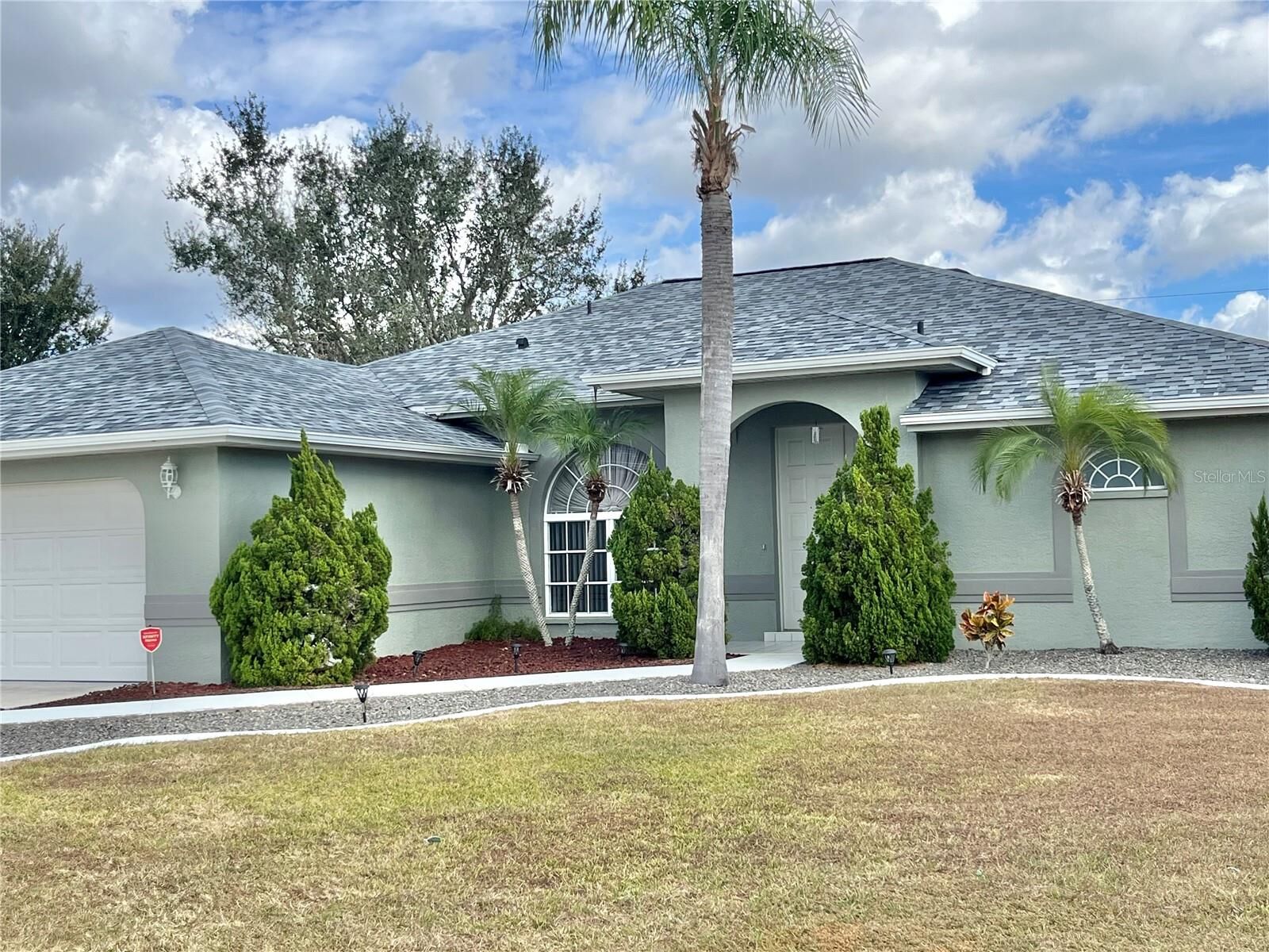 Property Photo:  222 Allworthy Street  FL 33954 