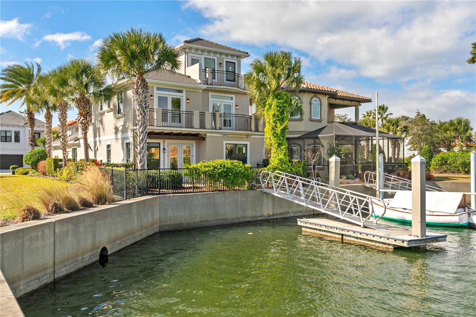 Property Photo:  259 Yacht Harbor Drive  FL 32137 