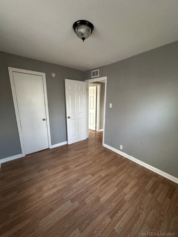 Property Photo:  8701 Toepfer Road  MI 48089 