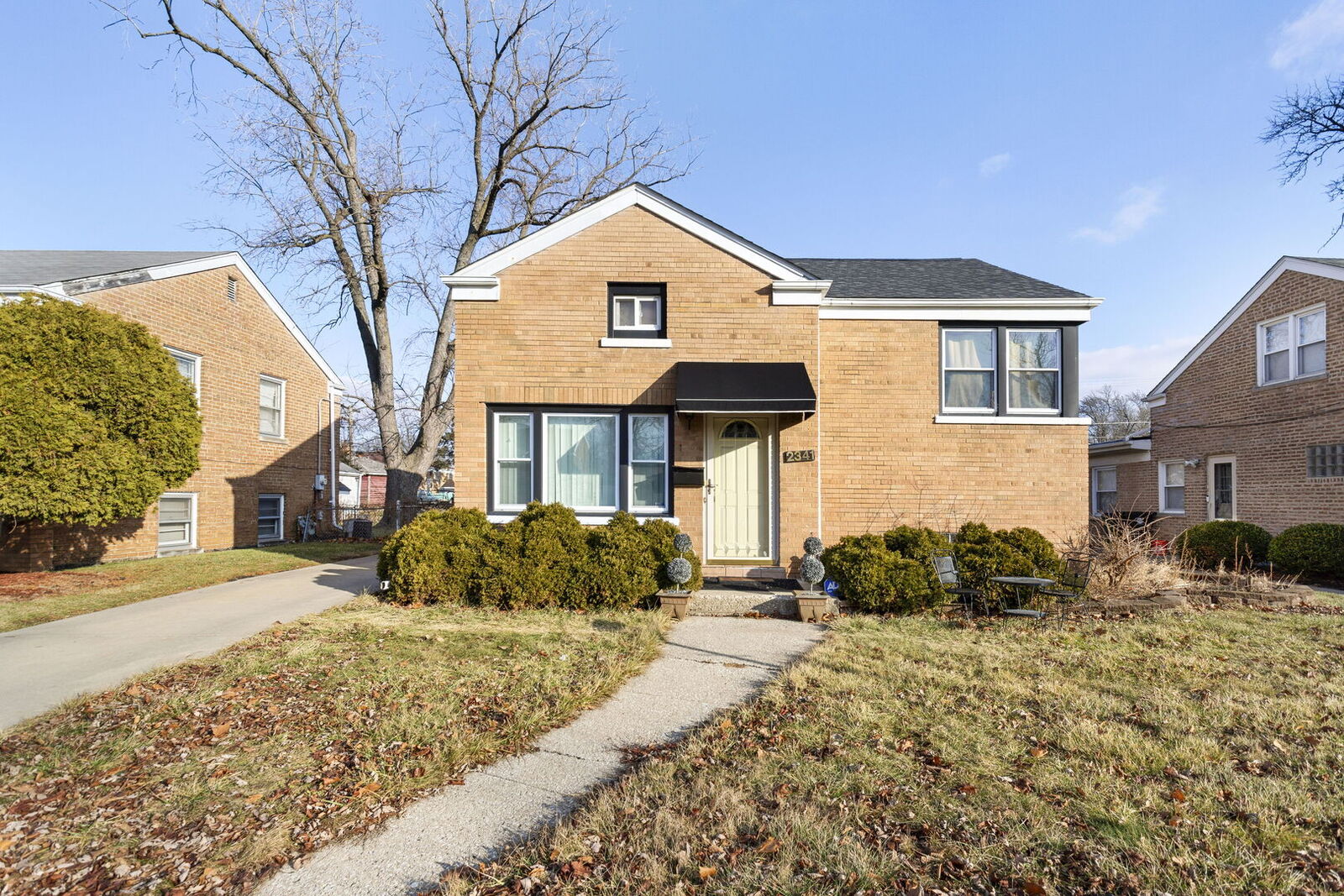Property Photo: 2341 S 24th Avenue IL 60155