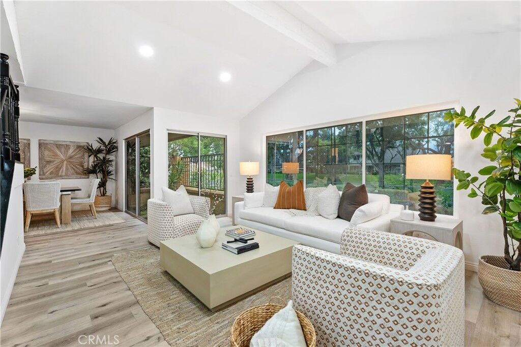 Property Photo:  16 E Yale Loop #28  CA 92604 