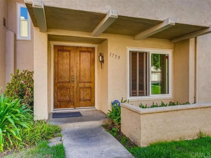 Property Photo:  1759 Edgefield Dr  CA 92024 