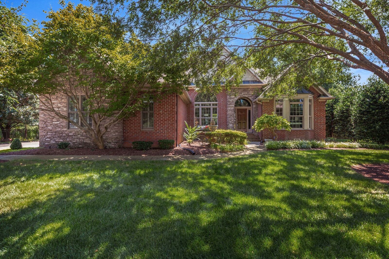 Property Photo: 1504 Winterberry Dr TN 37130