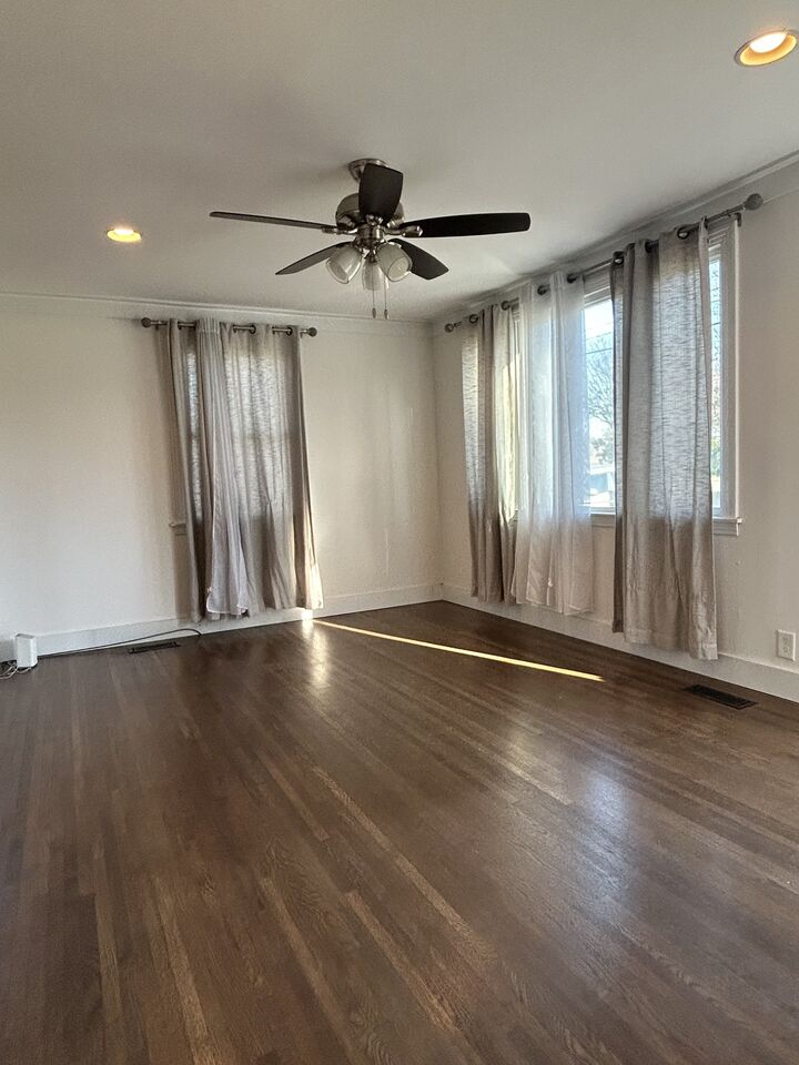 Property Photo: 3207 Southlake Dr TN 37211