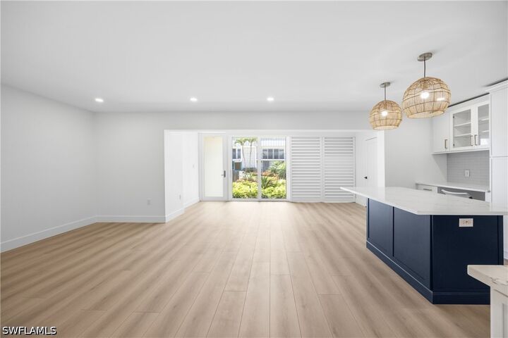 Property Photo:  333 Harbour Drive 109  FL 34103 