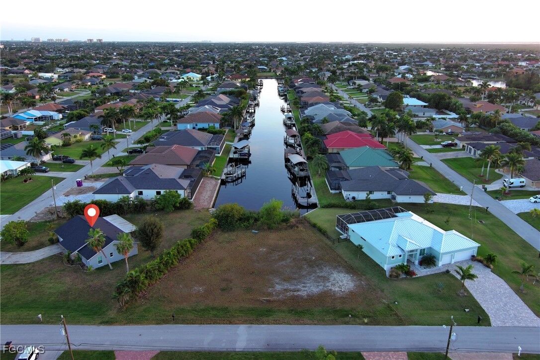 Property Photo:  2618 SW 32nd Lane  FL 33914 