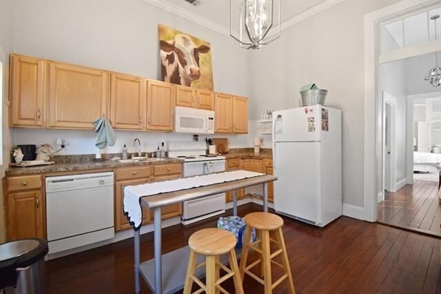 Property Photo:  822 24 Josephine Street  LA 70130 